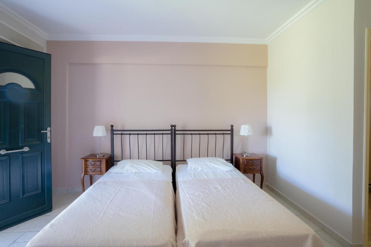 Akti Apartment *