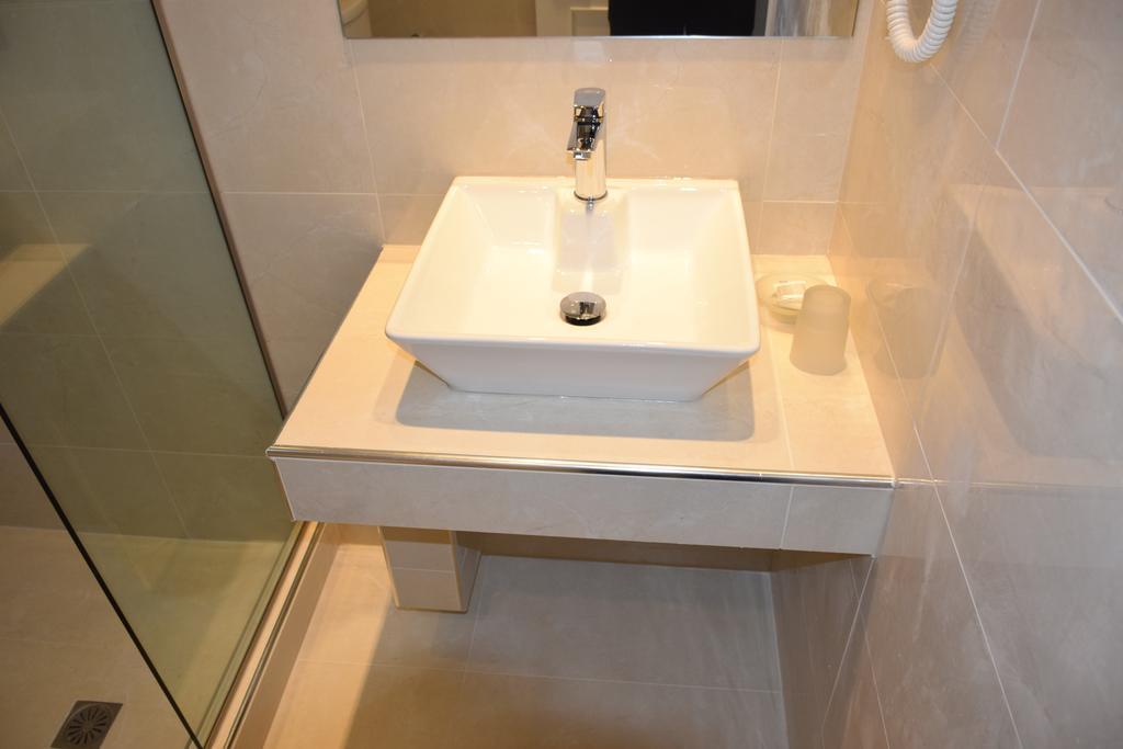 Akti Apartment *